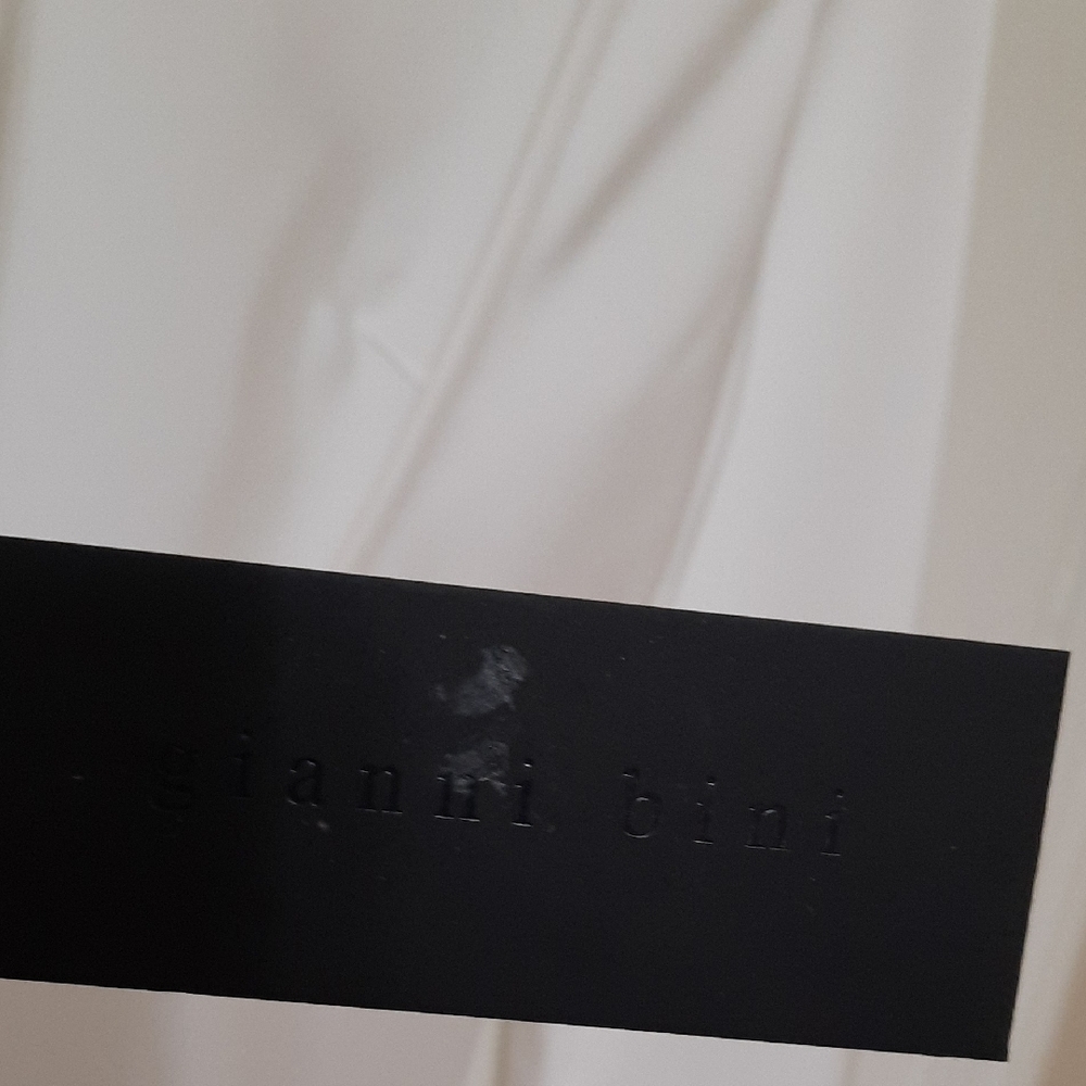 Gianni Bini Classic White Long Sleeve Dress - Picture 2 of 11